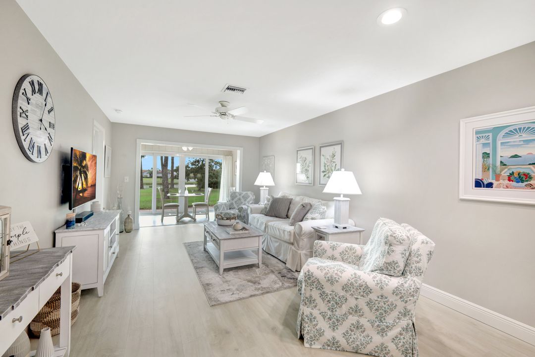 1004 Pine Isle Ln, Naples, FL 34112