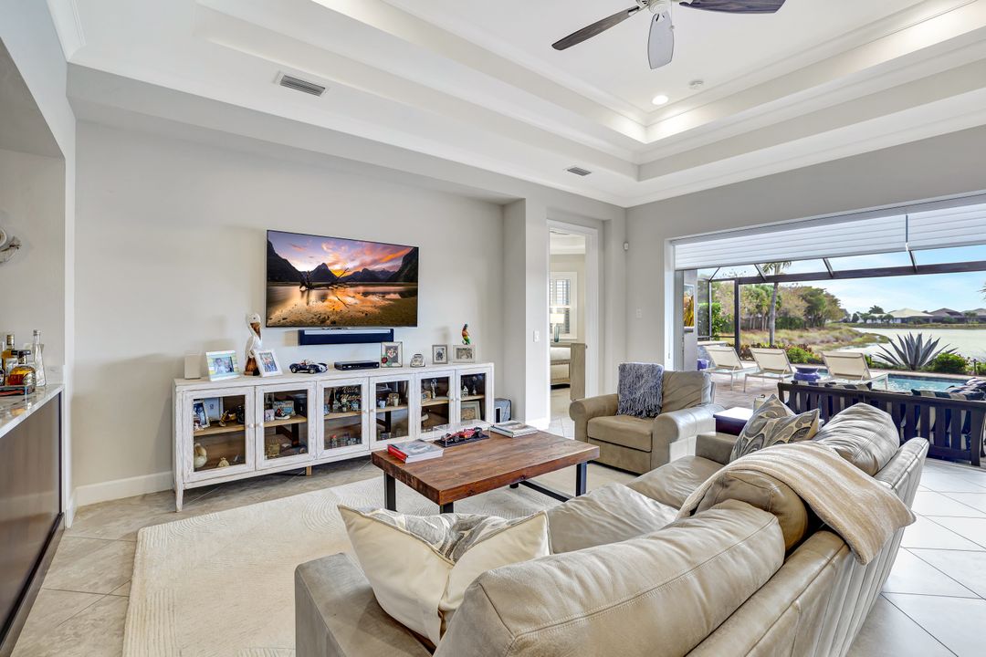 4905 Andros Dr, Naples, FL 34113