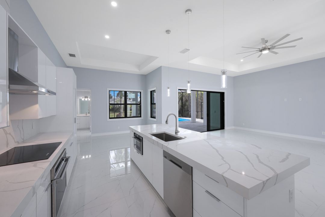 18288 Royal Hammock Blvd, Naples, FL 34114