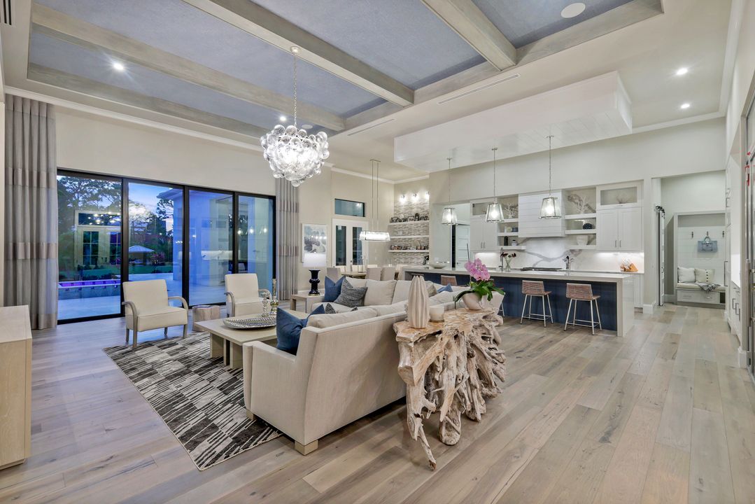 125 Caribbean Rd, Naples, FL 34108