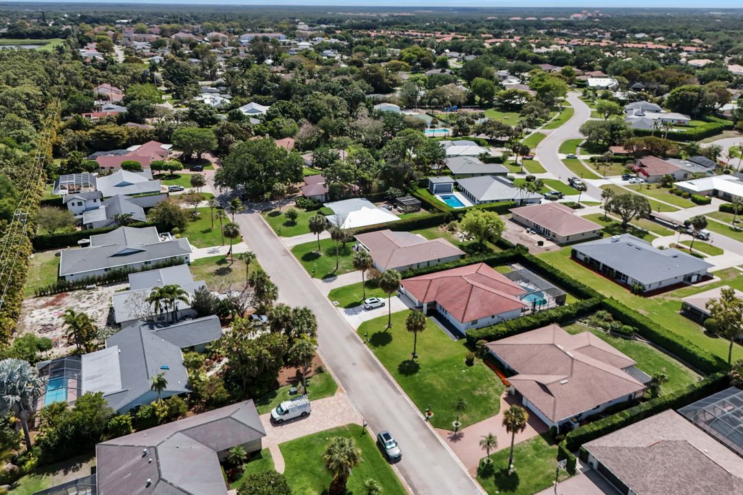 10361 Windsor Way, Naples, FL 34109