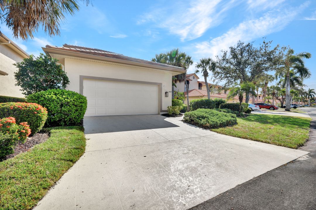 16529 Heron Coach Way, Fort Myers, FL 33908