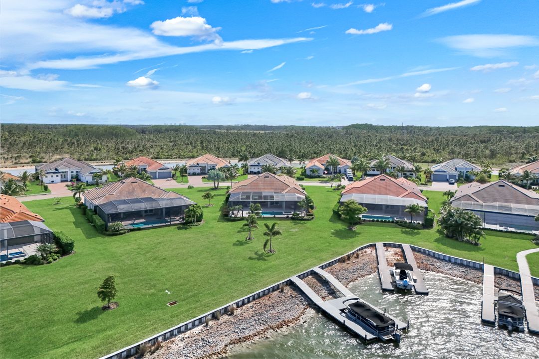 18437 WildBlue Blvd, Fort Myers, FL 33913