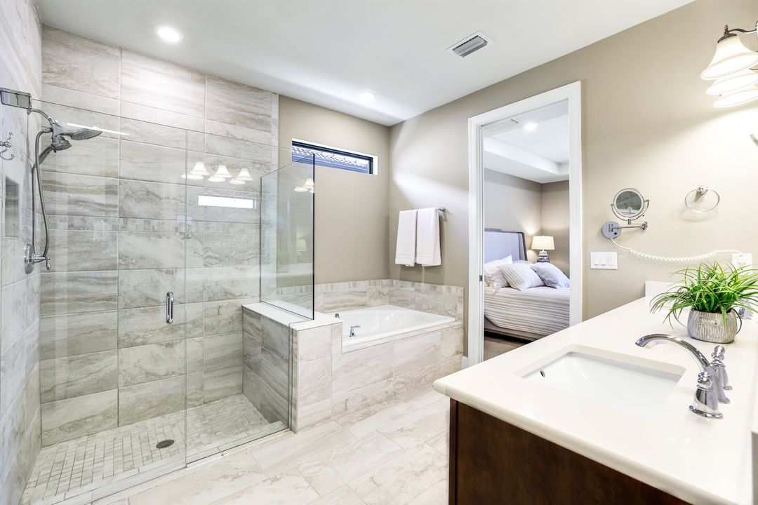 9373 Surfbird Ct, Naples, FL 34120