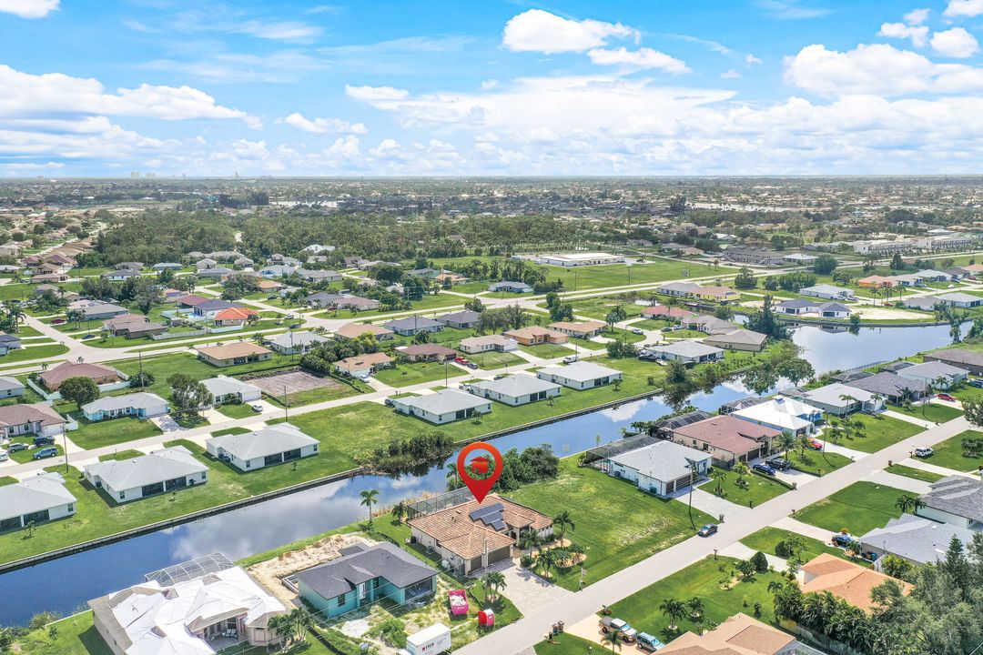 513 SW 8th Ct, Cape Coral, FL 33991