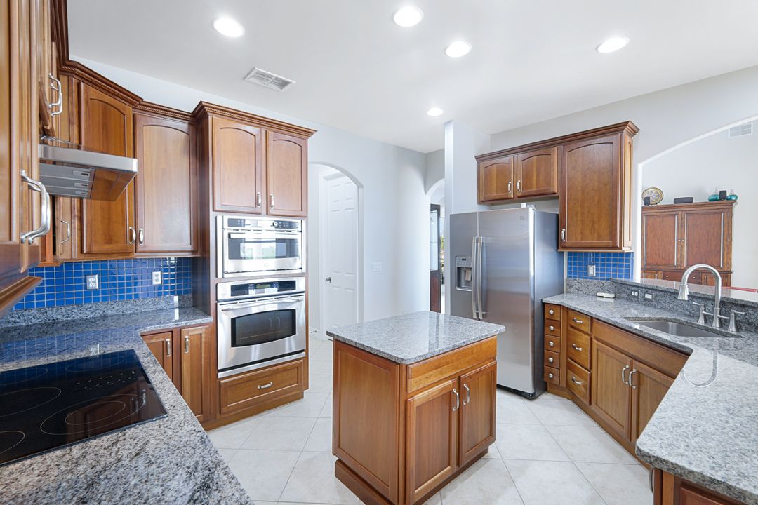 1128 NW 43rd Ave, Cape Coral, FL 33993