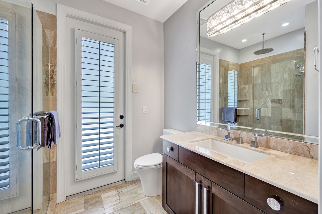 9833 Clear Lake Cir, Naples, FL 34109