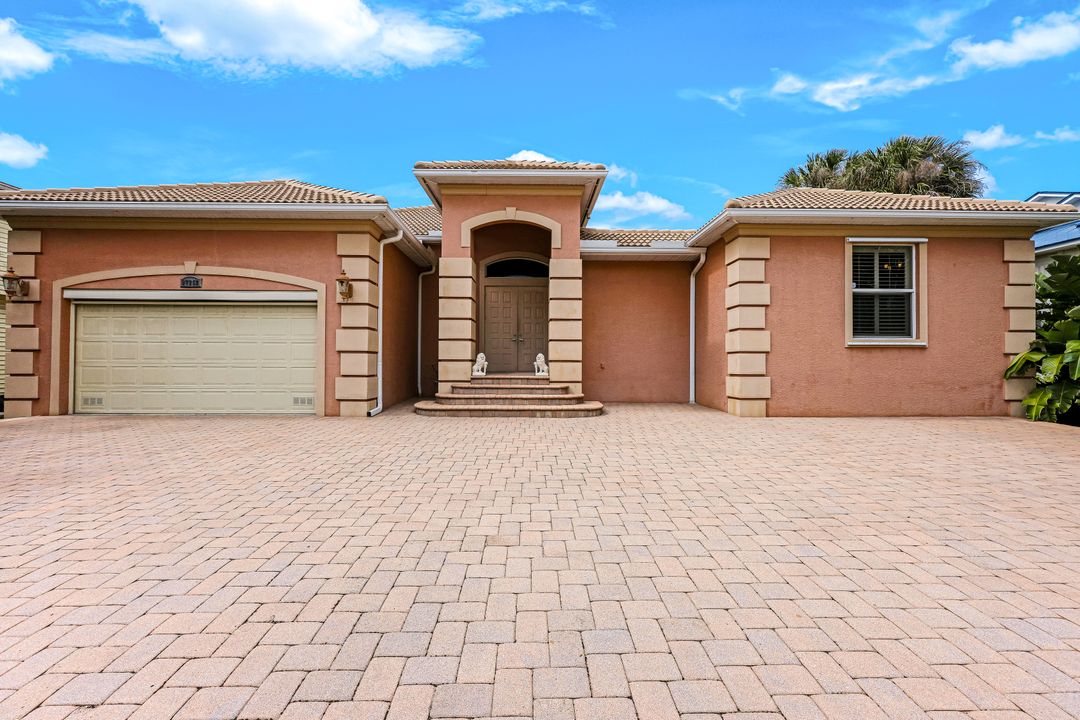 27259 High Seas Ln, Bonita Springs, FL 34135