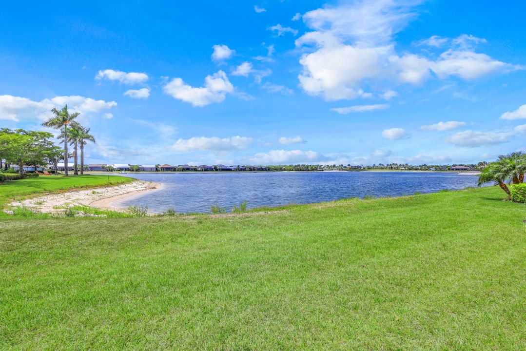 14704 Kelson Cir, Naples, FL 34114