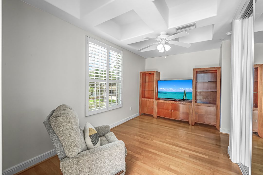 510 Avellino Isles Cir #2202, Naples, FL 34119