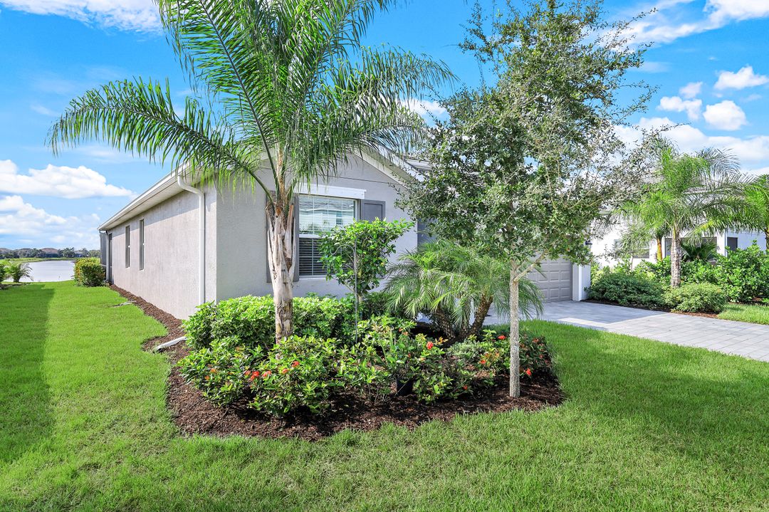 2214 Cara Cara Way, Naples, FL 34120