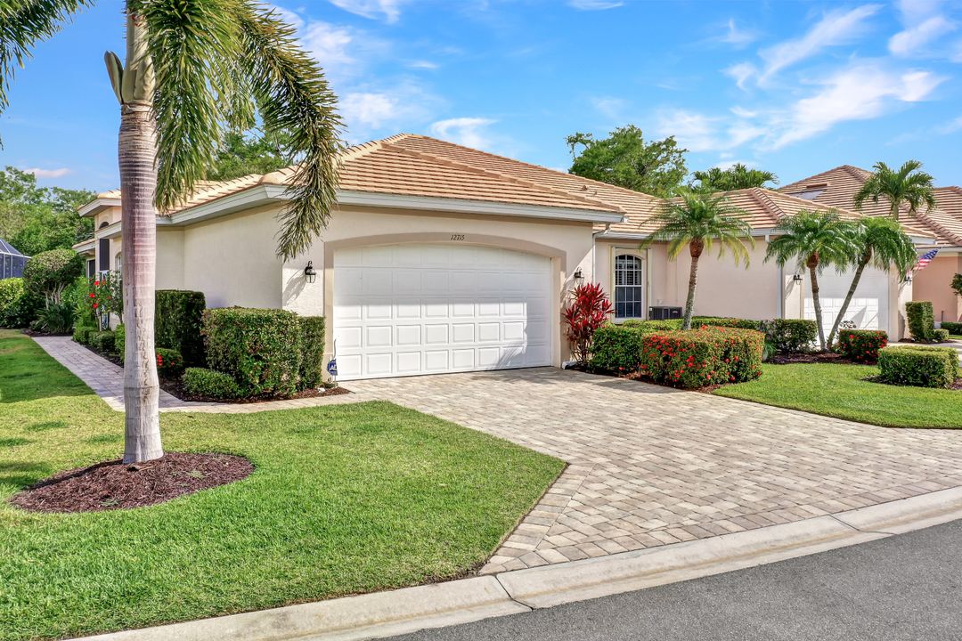 12715 Fox Ridge Dr, Bonita Springs, FL 34135