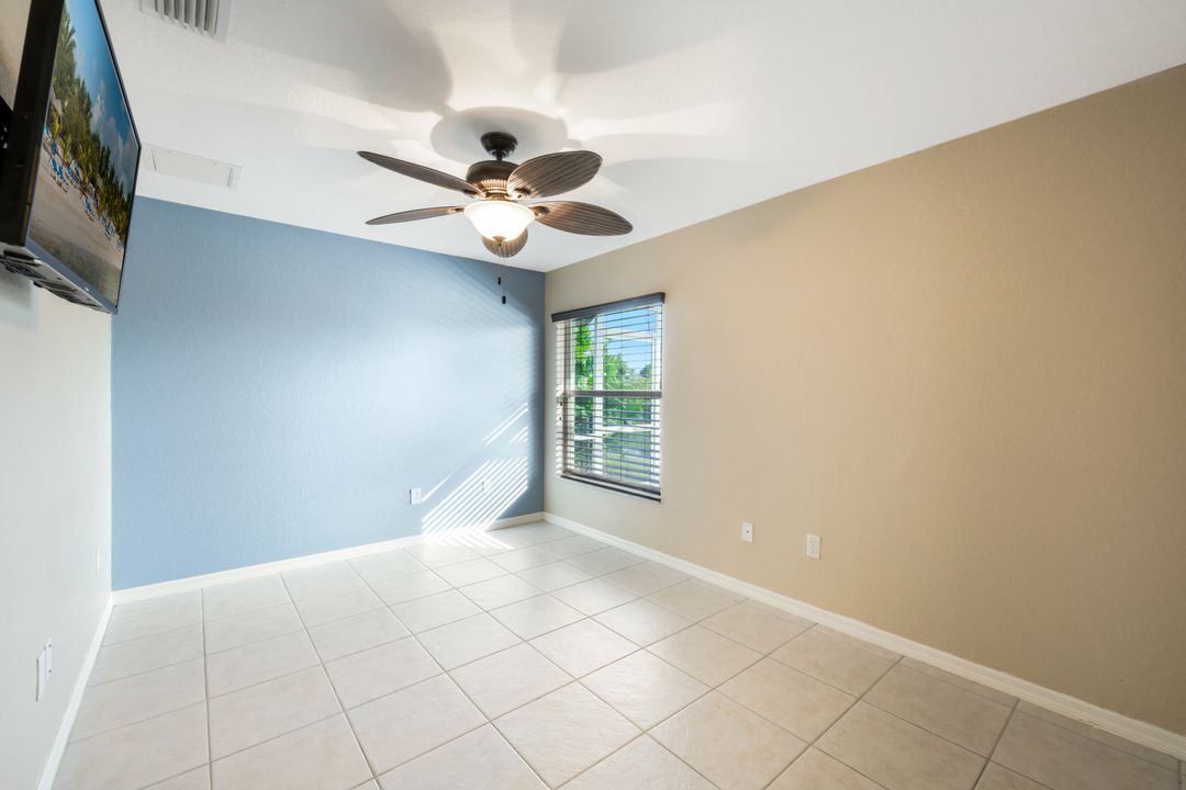 3325 SW 5th Pl, Cape Coral, FL 33914