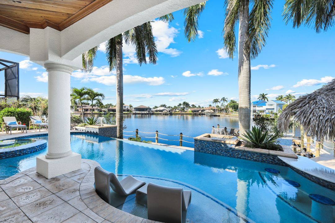 5743 SW 9th Ct, Cape Coral, FL 33914