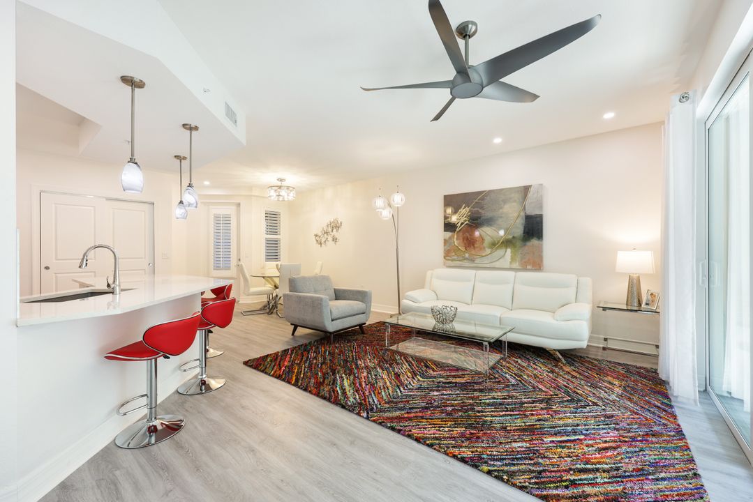 262 Indies Dr E #102, Naples, FL 34114