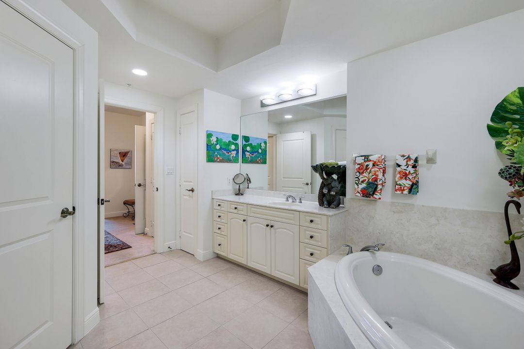 5704 Cape Harbour Dr #205, Cape Coral, FL 33914