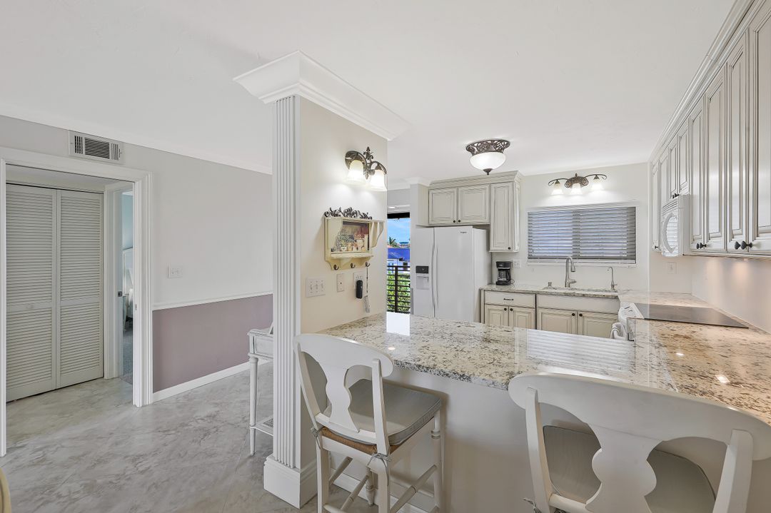 226 3rd St #206, Bonita Springs, FL 34134