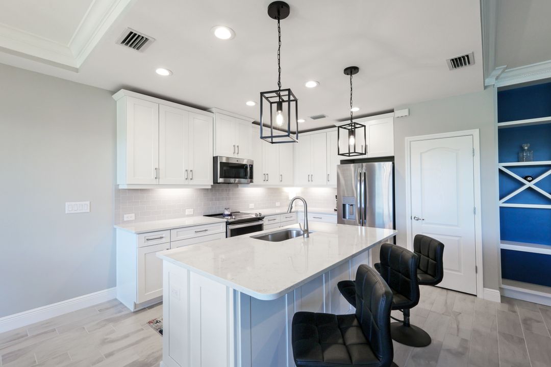 2319 Sawyers Hill Rd #703, Naples, FL 34120