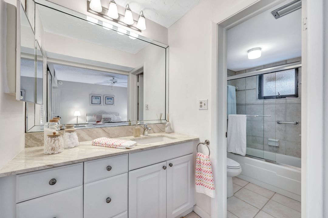 788 Park Shore Dr #E39, Naples, FL 34103