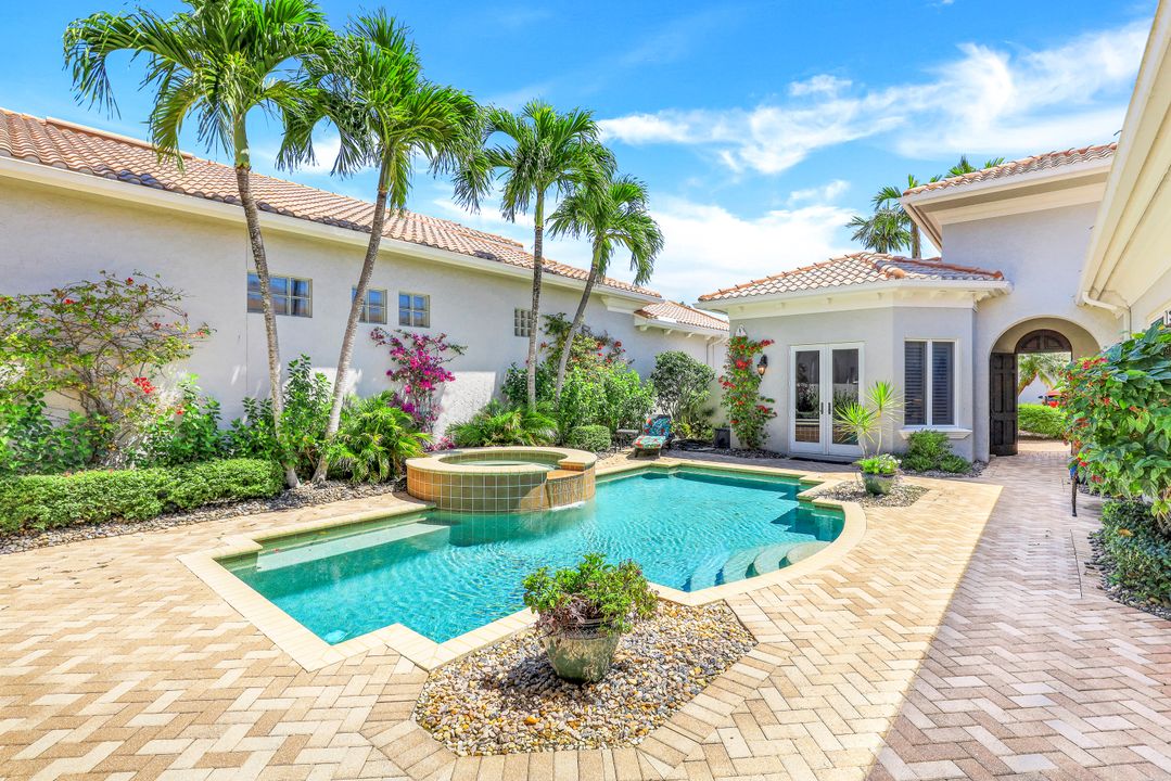 18132 Via Caprini Dr, Miromar Lakes, FL 33913
