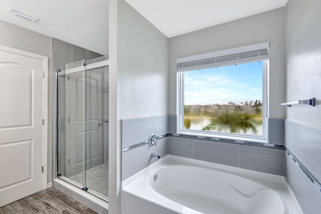 10337 Canal Brook Ln, Lehigh Acres, FL 33936