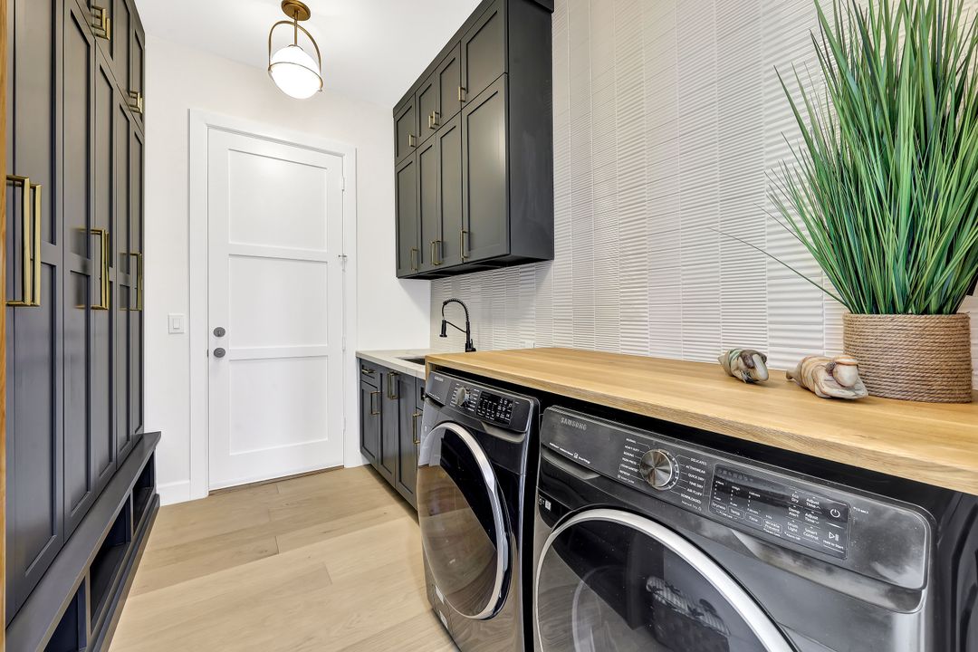 1857 Woodbine Ct, Marco Island, FL 34145