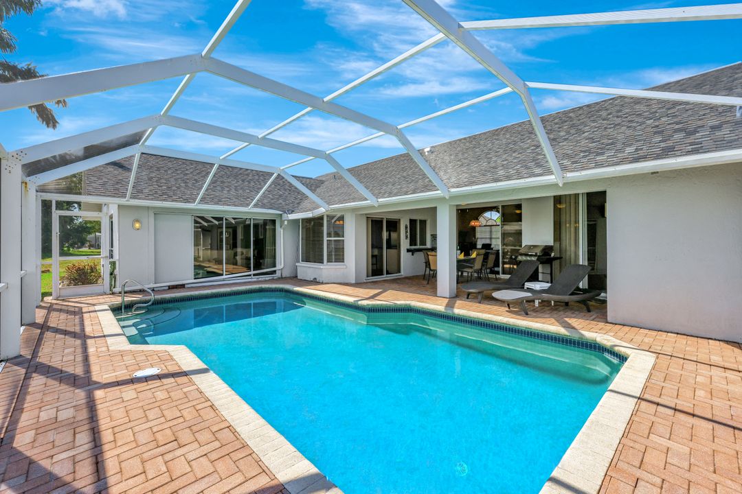 2137 SE 19th Ave, Cape Coral, FL 33990