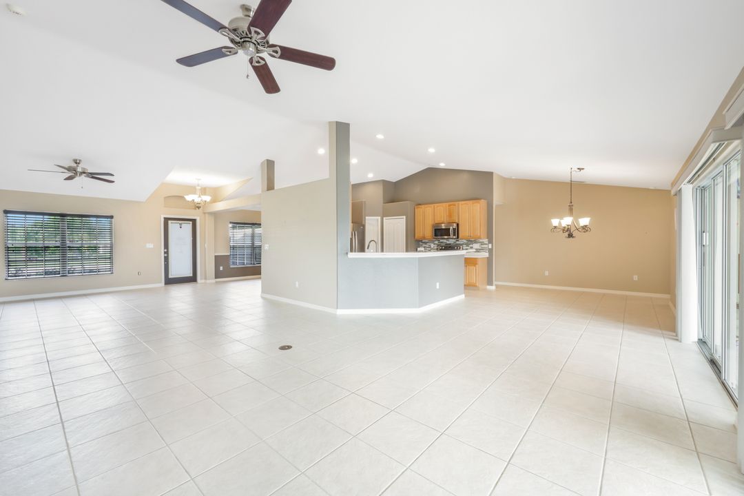 3325 SW 5th Pl, Cape Coral, FL 33914
