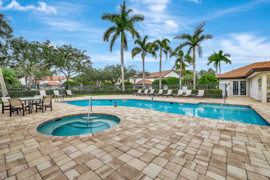 2540 Talon Ct #504, Naples, FL 34105