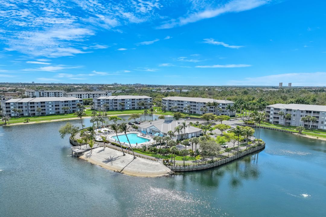 16615 Lake Cir Dr #438, Fort Myers, FL 33908