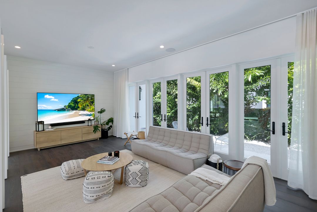 14 Sabre Ln, Naples, FL 34102