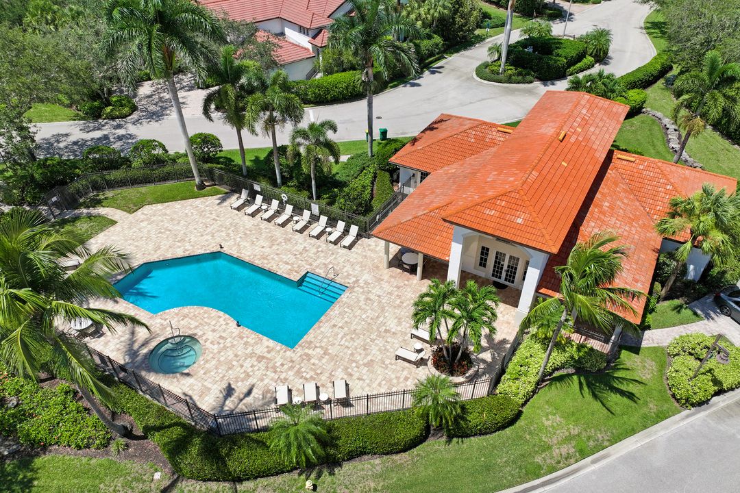 2240 Hawksridge Dr #2201, Naples, FL 34105