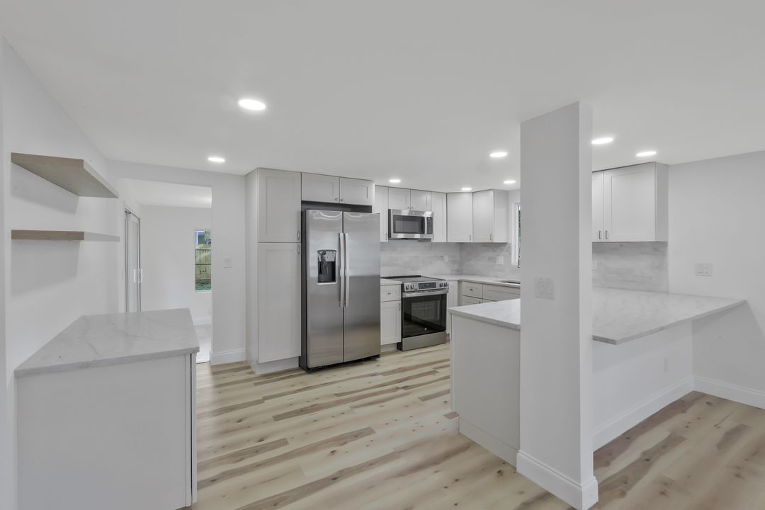 1755 Oakley Ave, Fort Myers, FL 33901