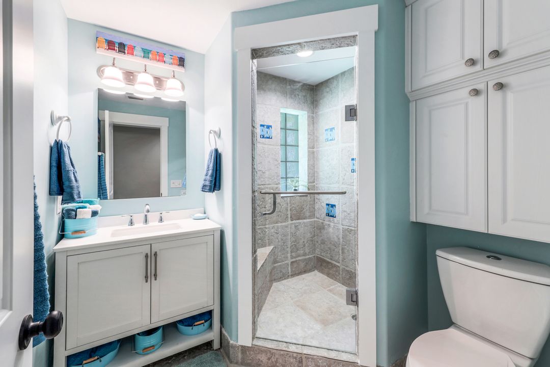 723 Willowhead Dr, Naples, FL 34103