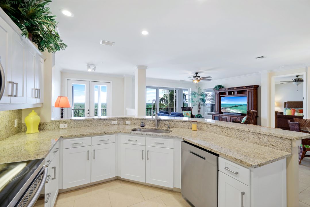 9111 Southmont Cove #305, Fort Myers, FL 33908