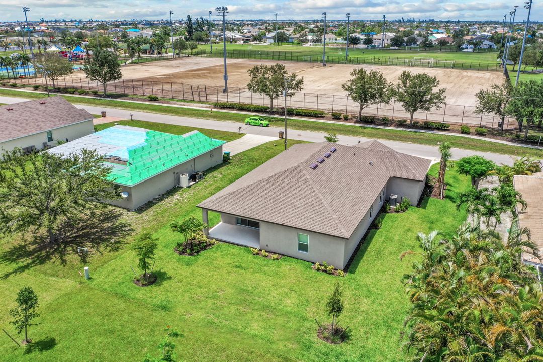 2714 SW 3rd Ln, Cape Coral, FL 33991