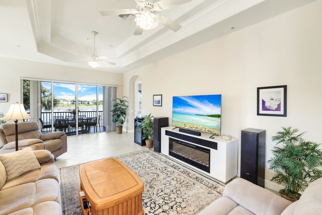 8771 Coastline Ct #201, Naples, FL 34120