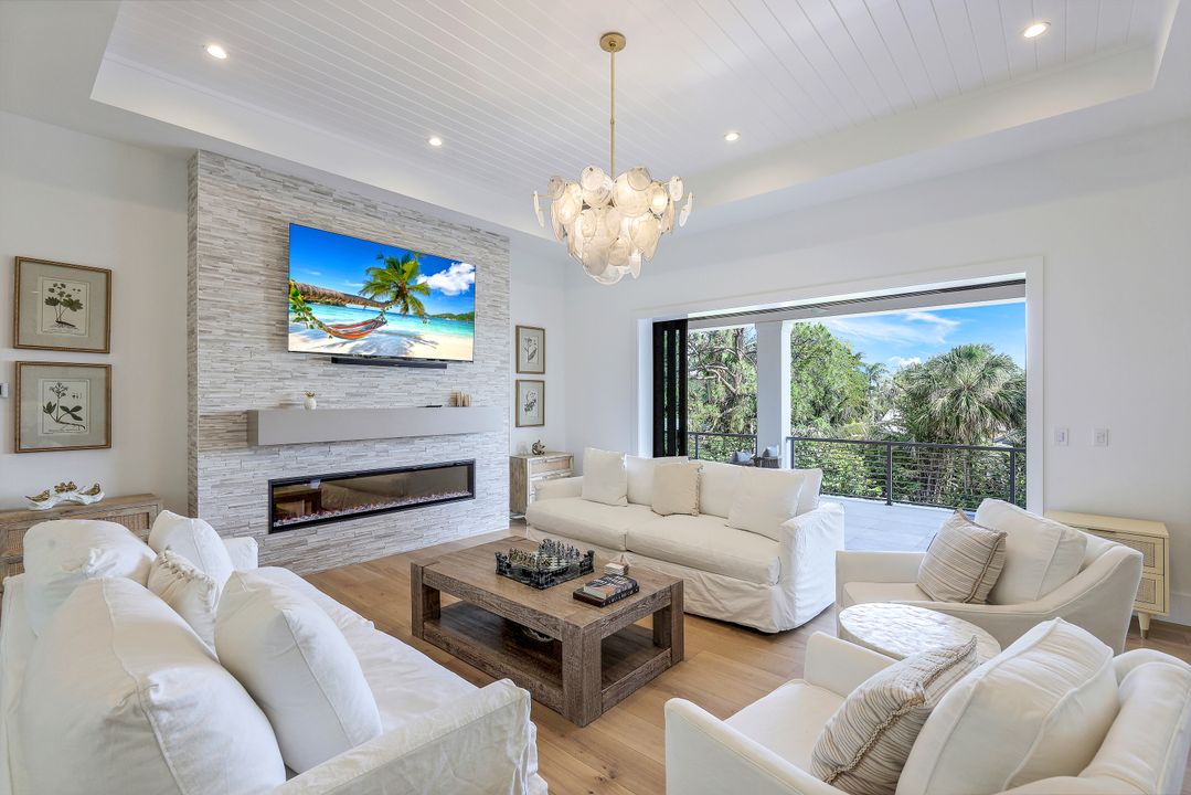 4470 Tarpon Ave, Bonita Springs, FL 34134