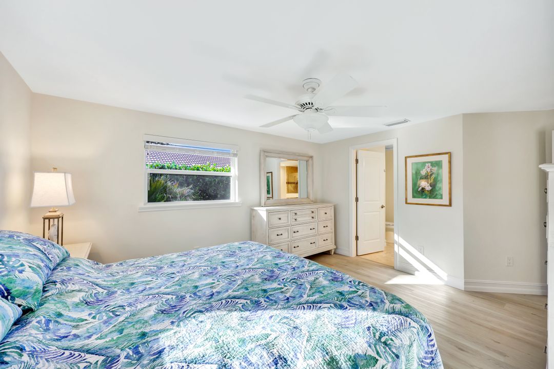 1010 Kings Crown Dr, Sanibel, FL 33957