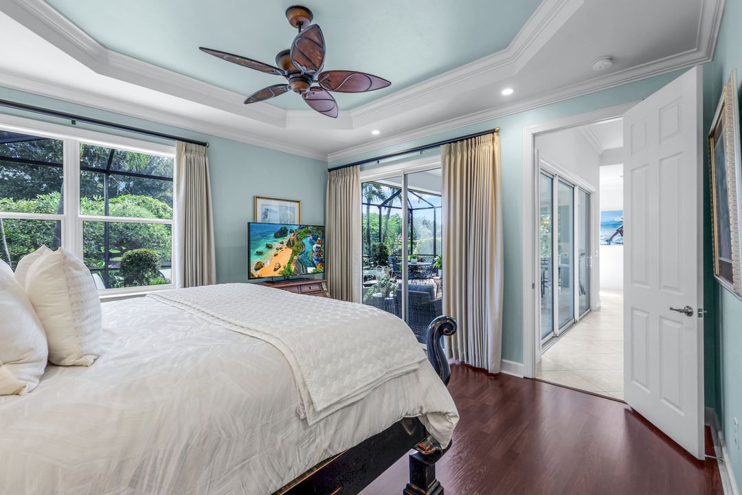 9090 Limestone Ln, Naples, FL 34120