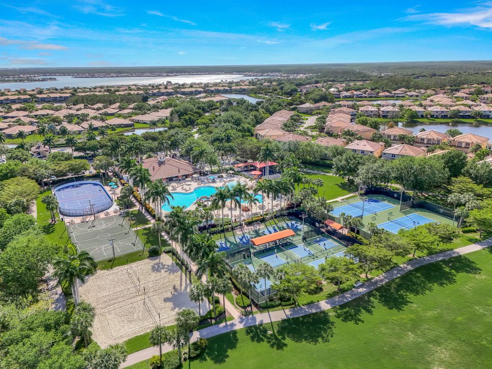 20626 Torre Del Lago St, Estero, FL 33928