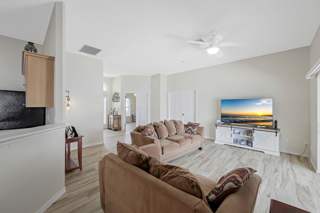 1422 SW 13th St, Cape Coral, FL 33991