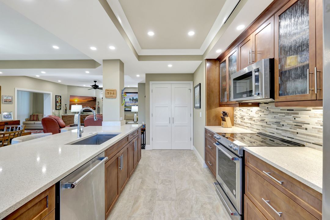 6820 Pelican Bay Blvd #133, Naples, FL 34108