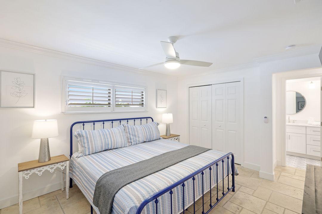 522 94th Ave N, Naples, FL 34108