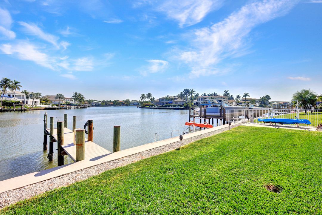 1910 Gulf Shore Blvd N, Naples, FL 34102