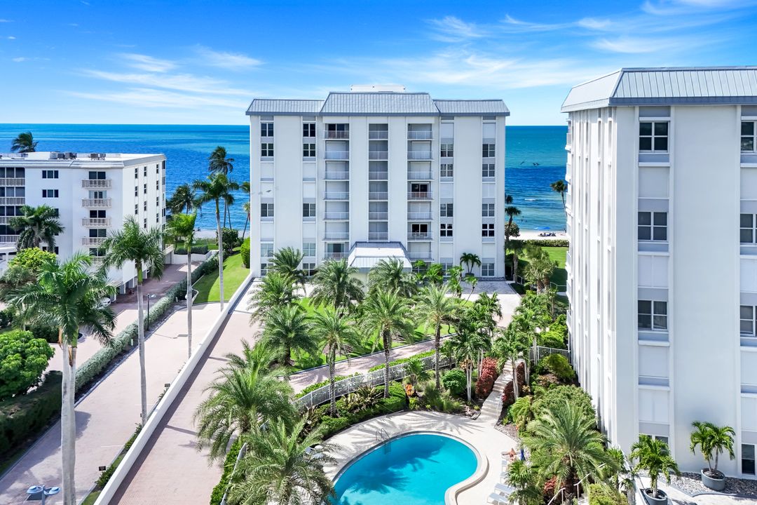1285 Gulf Shore Blvd N #3B, Naples, FL 34102