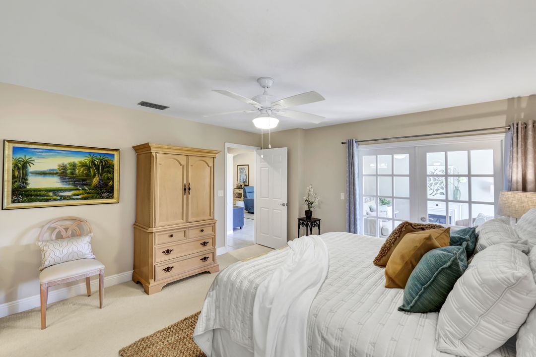 428 Kings Way, Naples, FL 34104