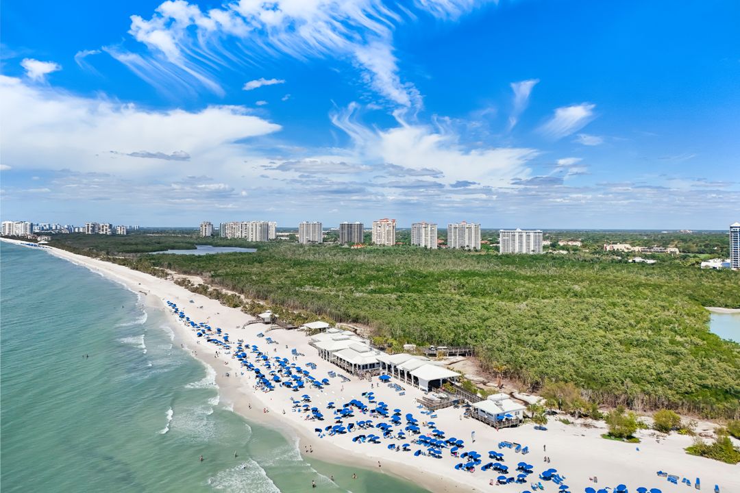 812 Tallow Tree Ct, Naples, FL 34108