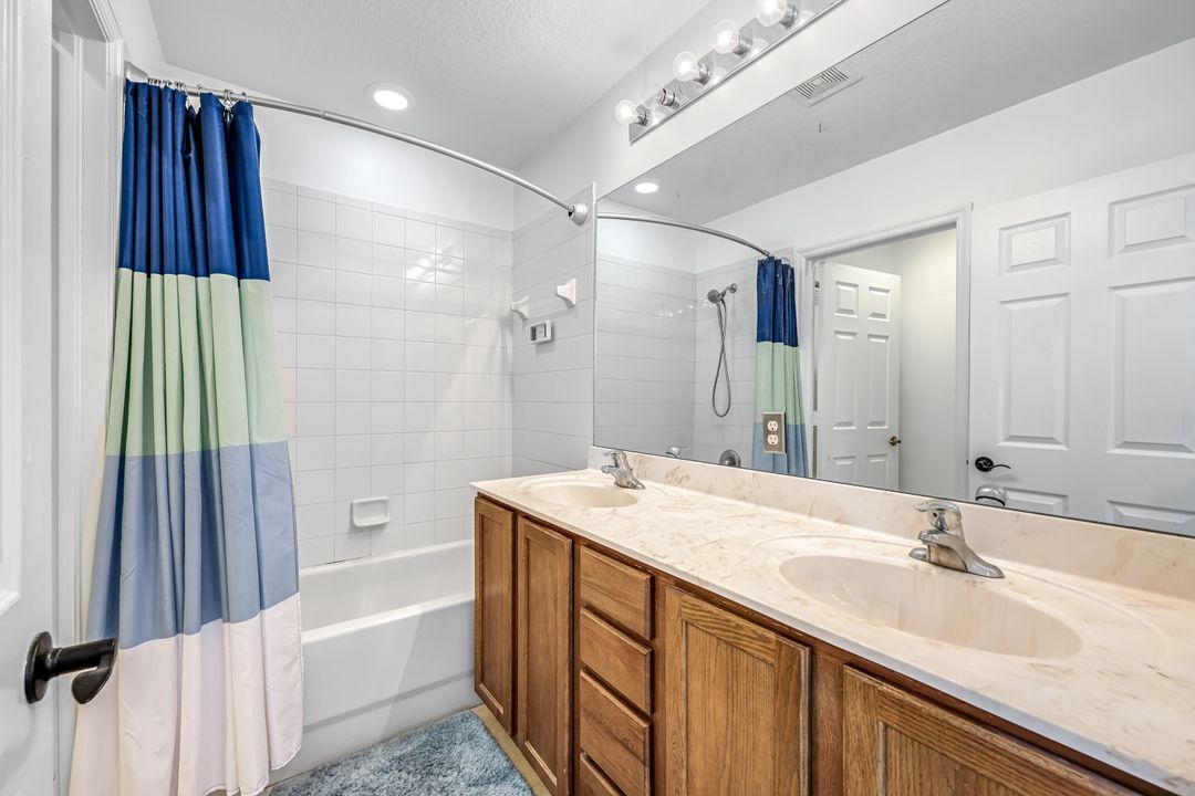 9820 Springlake Cir, Estero, FL 33928