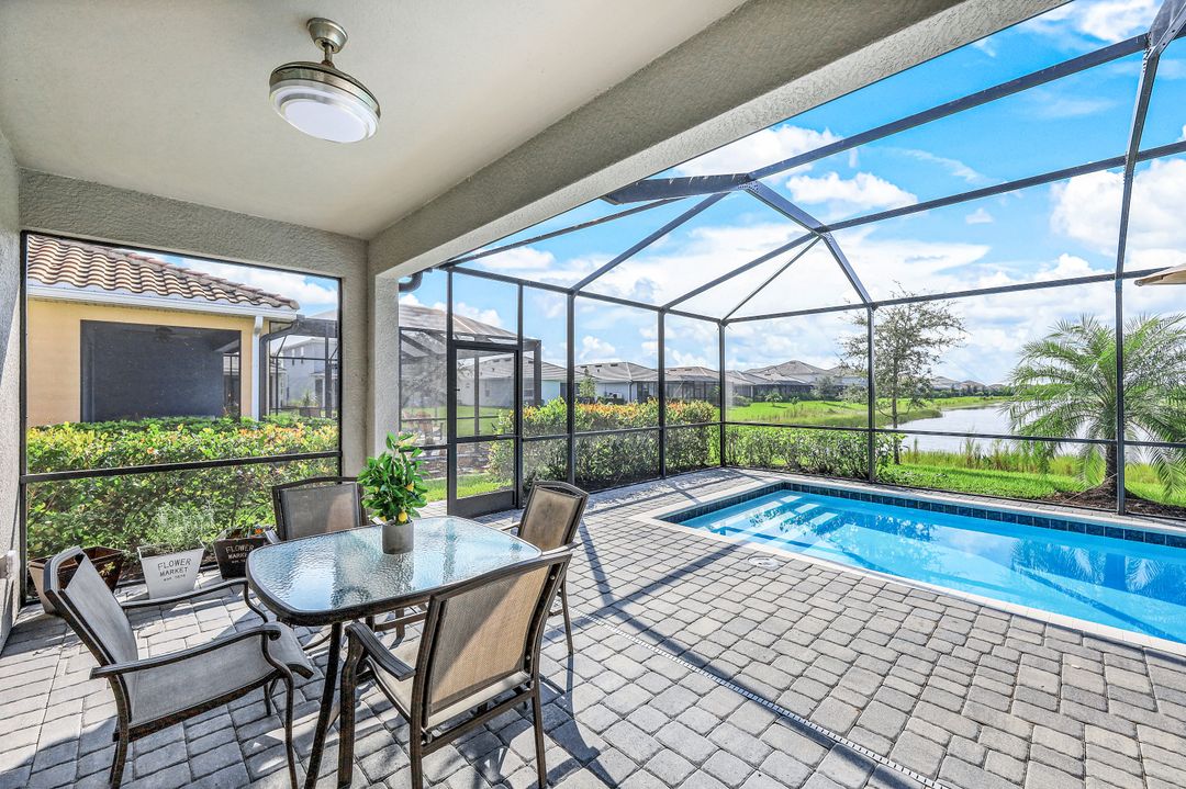 2214 Cara Cara Way, Naples, FL 34120